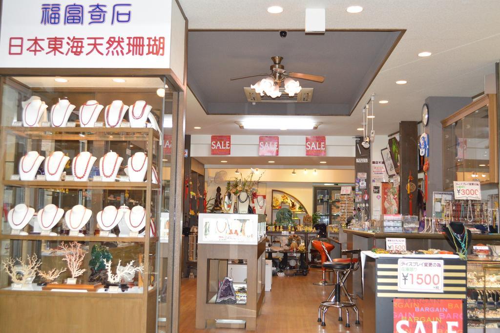 Guest House Fukutomi - Female Only Наха Экстерьер фото